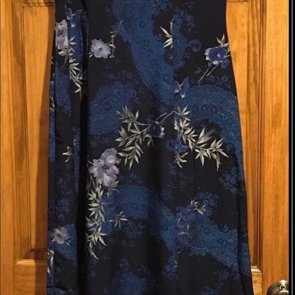 Scarlett Blue Multicolor Flower Floral Maxi Dress
Ladies 4 - 6 Small 
Measures - Picture 15 of 16